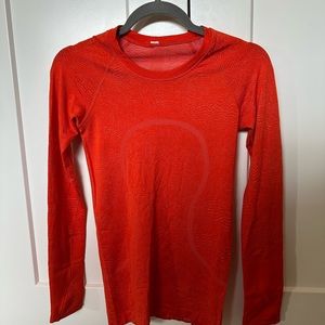 Lululemon Swiftly Tech 2.0 Yoga/Workout Top